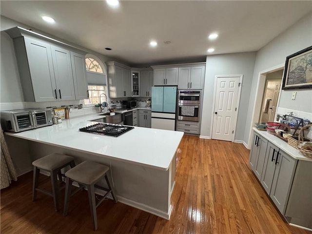 525 Lake Medlock Drive, Alpharetta, GA 30022