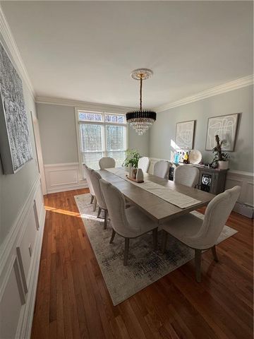 525 Lake Medlock Drive, Alpharetta, GA 30022