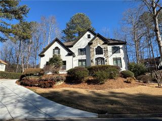 525 Lake Medlock Drive, Alpharetta, GA 30022