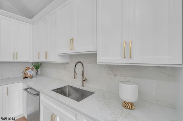 96 North St, Madison Boro, NJ 07940