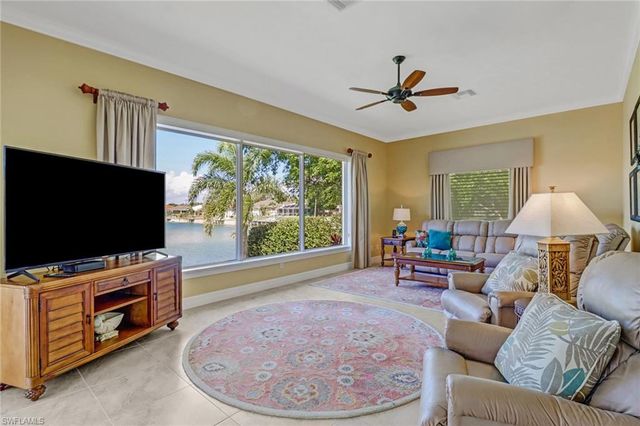 1119 1st TER, Cape Coral, FL 33990