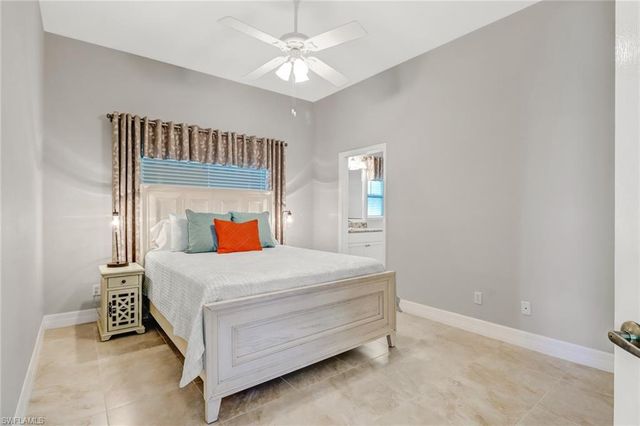 1119 1st TER, Cape Coral, FL 33990