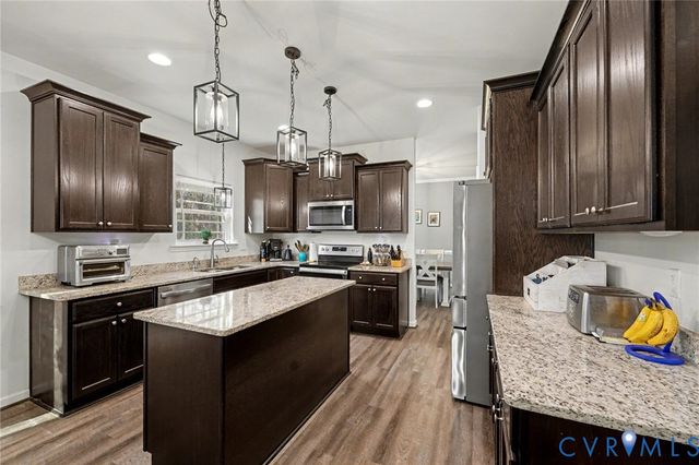 794 White Oak Rd, Fredericksburg, VA 22405