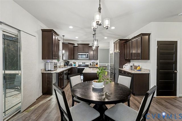 794 White Oak Rd, Fredericksburg, VA 22405