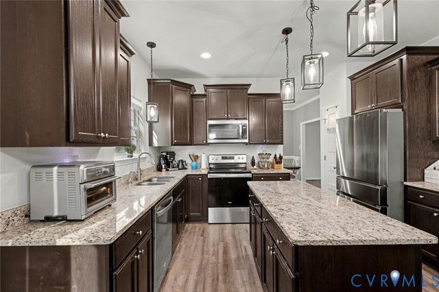 794 White Oak Rd, Fredericksburg, VA 22405