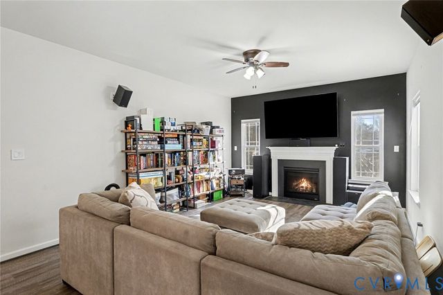 794 White Oak Rd, Fredericksburg, VA 22405