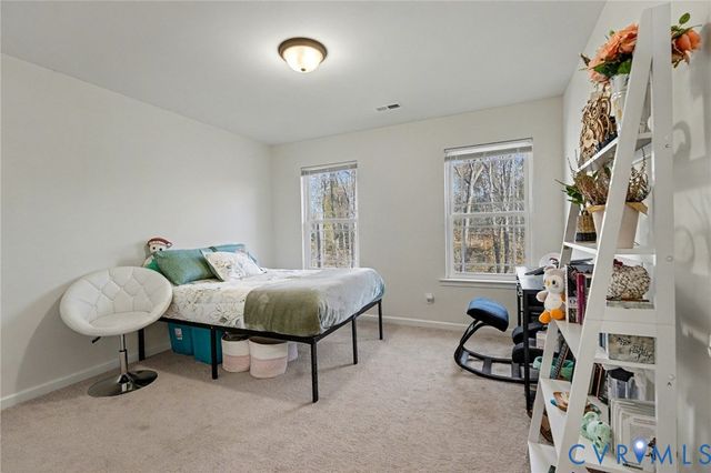 794 White Oak Rd, Fredericksburg, VA 22405