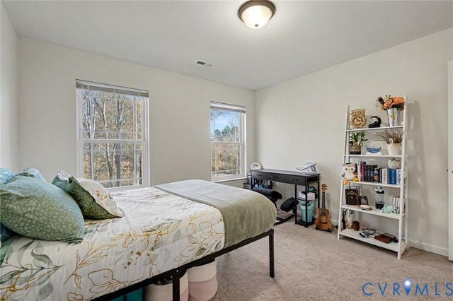 794 White Oak Rd, Fredericksburg, VA 22405