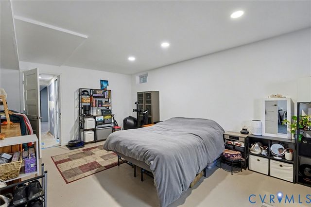 794 White Oak Rd, Fredericksburg, VA 22405