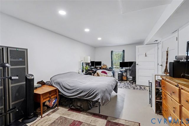 794 White Oak Rd, Fredericksburg, VA 22405