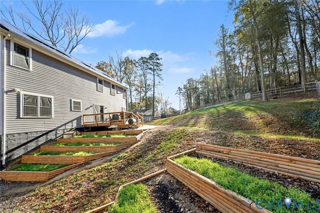 794 White Oak Rd, Fredericksburg, VA 22405