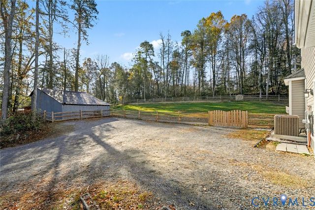 794 White Oak Rd, Fredericksburg, VA 22405