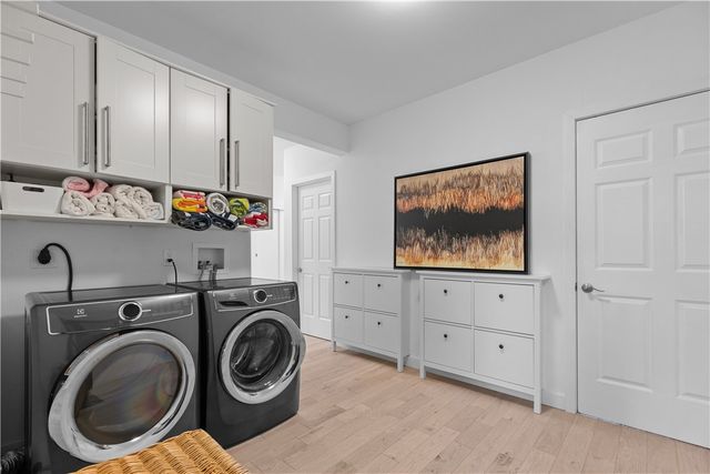 27 Weatherly Avenue, Newport, RI 02840