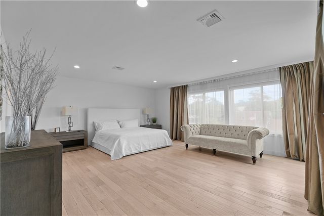 27 Weatherly Avenue, Newport, RI 02840