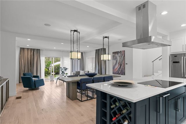 27 Weatherly Avenue, Newport, RI 02840