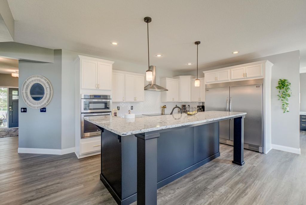 5204 Porchlight Bay, Woodbury, MN 55129