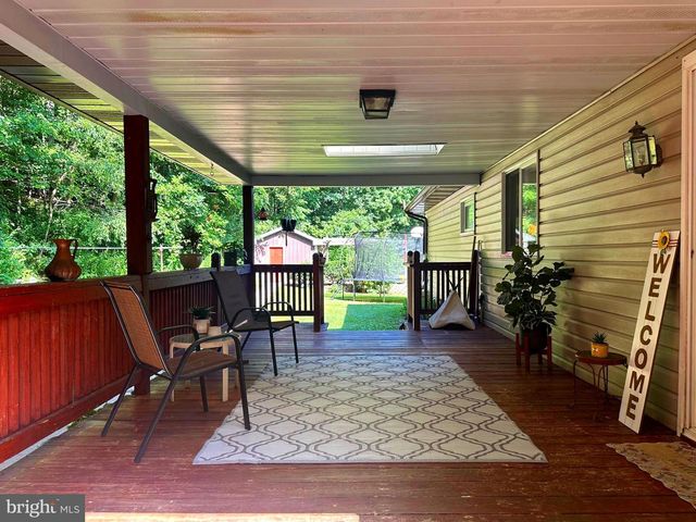 7426 SPRING RD, Seven Valleys, PA 17360