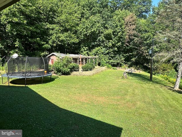 7426 SPRING RD, Seven Valleys, PA 17360