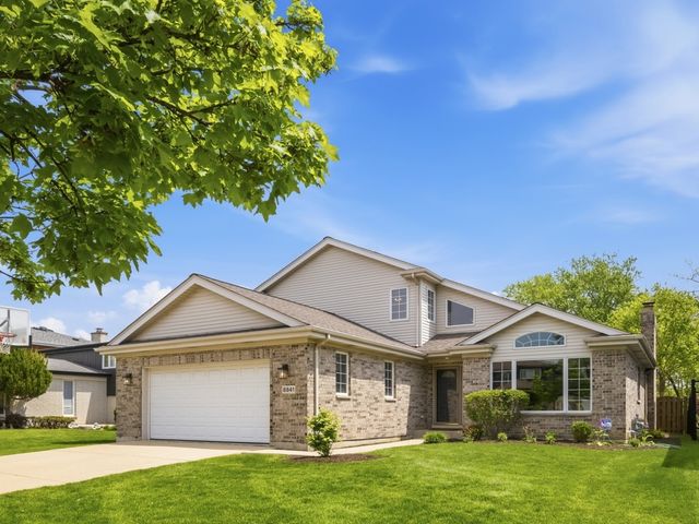 8841 N Birch Avenue, Morton Grove, IL 60053