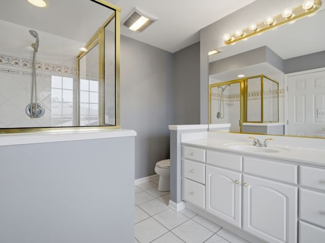 8841 N Birch Avenue, Morton Grove, IL 60053