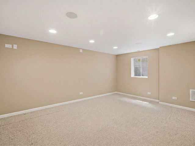 8841 N Birch Avenue, Morton Grove, IL 60053