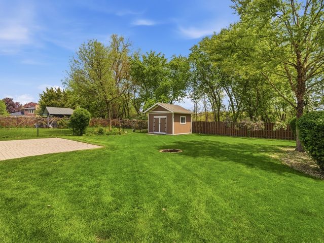 8841 N Birch Avenue, Morton Grove, IL 60053