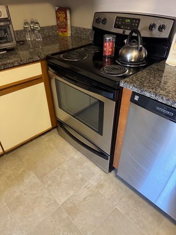 35 Prospect St 301, Woburn, MA 01801