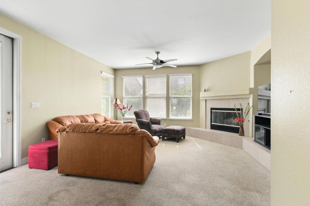 2624 Grazing Point Way, Elk Grove, CA 95757