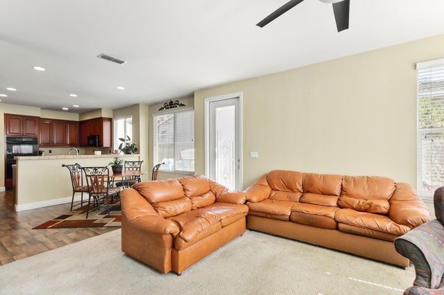 2624 Grazing Point Way, Elk Grove, CA 95757