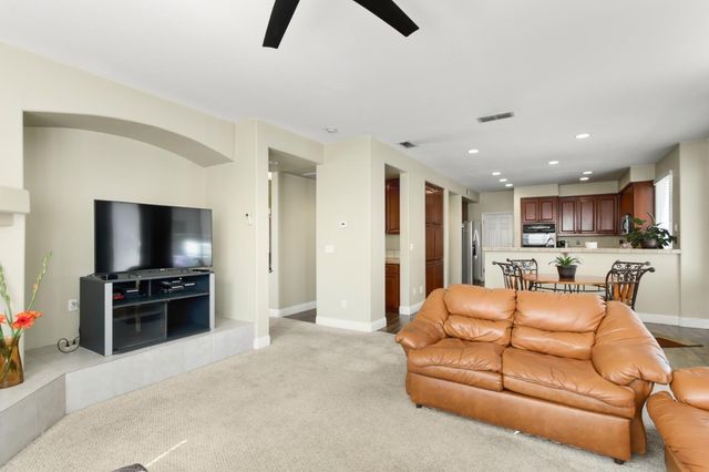 2624 Grazing Point Way, Elk Grove, CA 95757