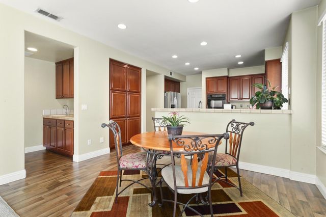 2624 Grazing Point Way, Elk Grove, CA 95757