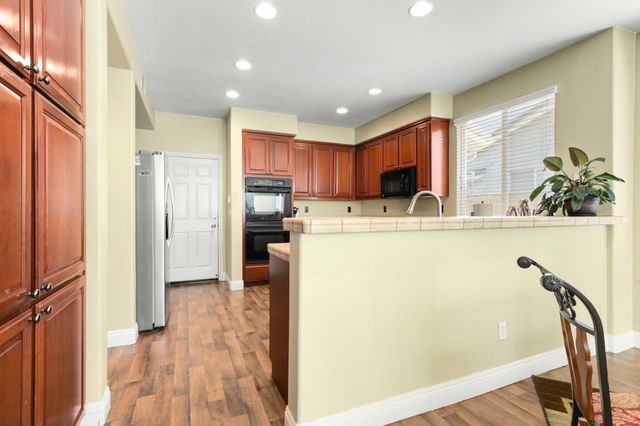 2624 Grazing Point Way, Elk Grove, CA 95757