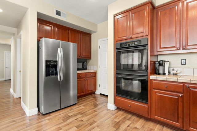 2624 Grazing Point Way, Elk Grove, CA 95757