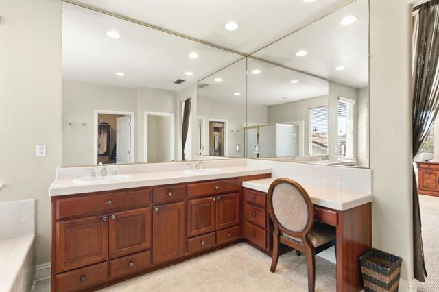 2624 Grazing Point Way, Elk Grove, CA 95757