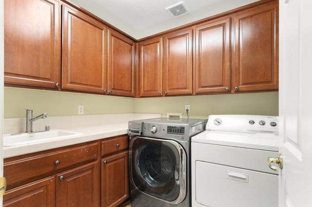 2624 Grazing Point Way, Elk Grove, CA 95757