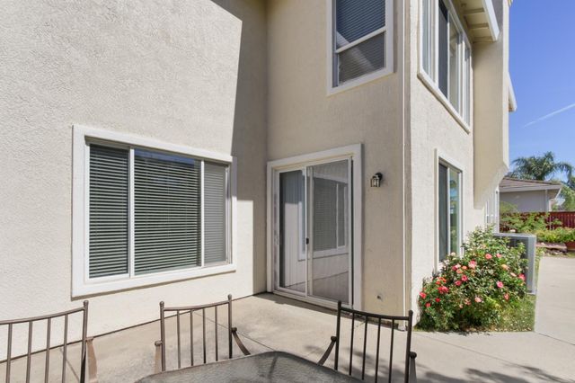 2624 Grazing Point Way, Elk Grove, CA 95757