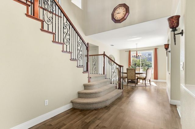 2624 Grazing Point Way, Elk Grove, CA 95757