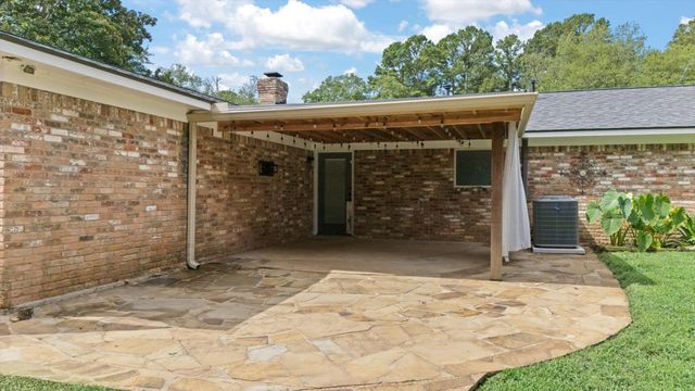 2202 Wainwright Ct., Longview, TX 75604