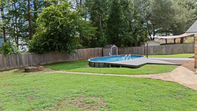 2202 Wainwright Ct., Longview, TX 75604