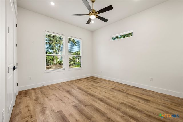 481 Via Lago, Belton, TX 76513