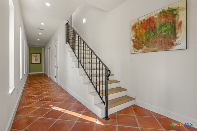 481 Via Lago, Belton, TX 76513