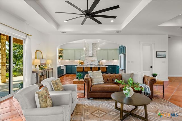 481 Via Lago, Belton, TX 76513