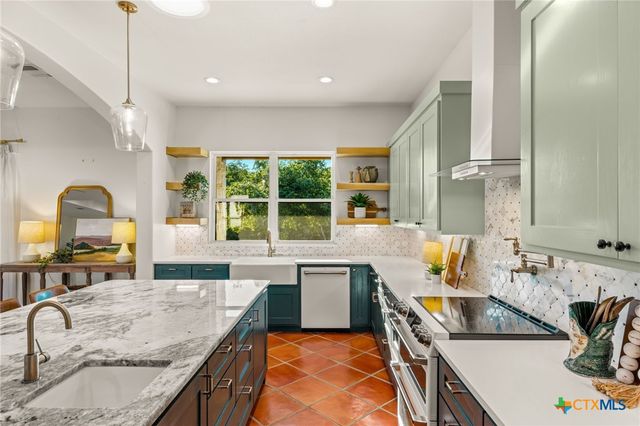 481 Via Lago, Belton, TX 76513