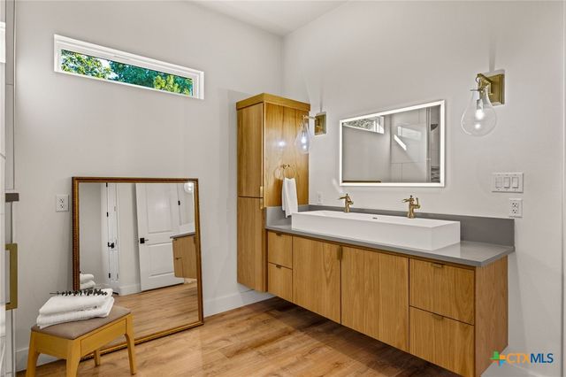 481 Via Lago, Belton, TX 76513