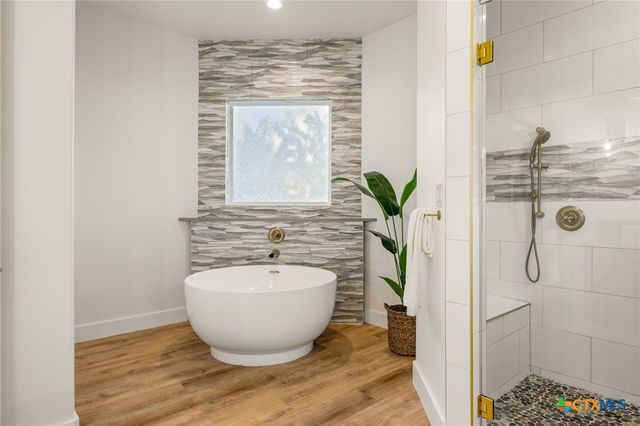 481 Via Lago, Belton, TX 76513