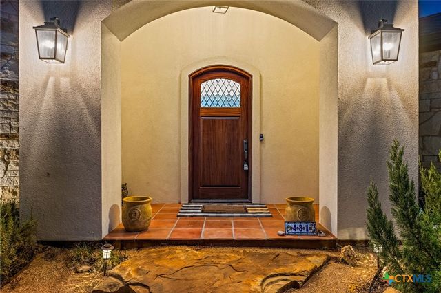 481 Via Lago, Belton, TX 76513