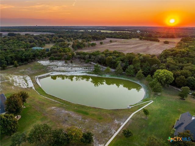 481 Via Lago, Belton, TX 76513