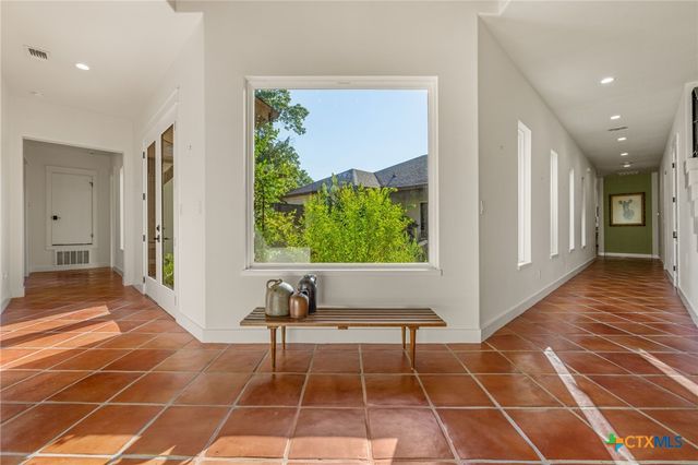 481 Via Lago, Belton, TX 76513