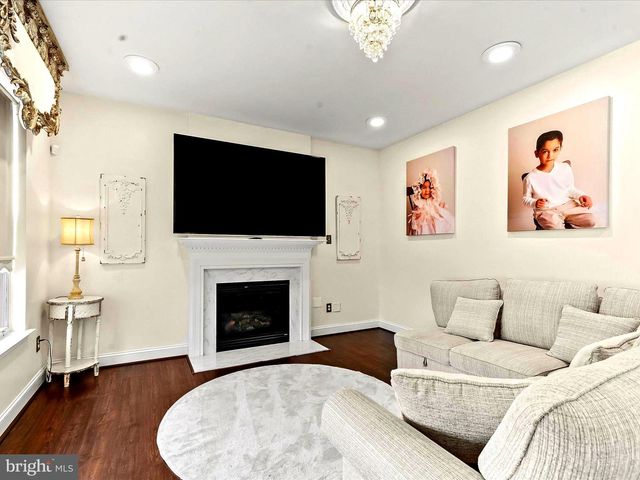 3033 HONEYMEAD RD, Downingtown, PA 19335