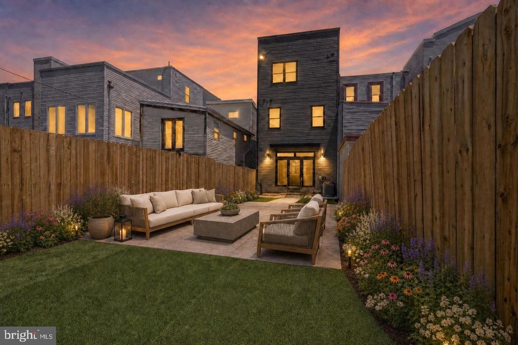 1210 E FLETCHER ST, PHILADELPHIA, PA 19125 — exterior